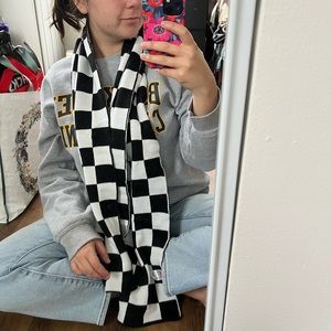 vans checkered scarf